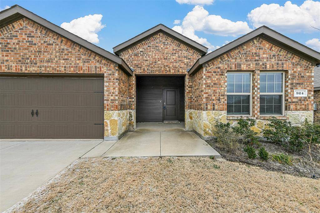 Aubrey, TX 76227,924 Fueller Drive