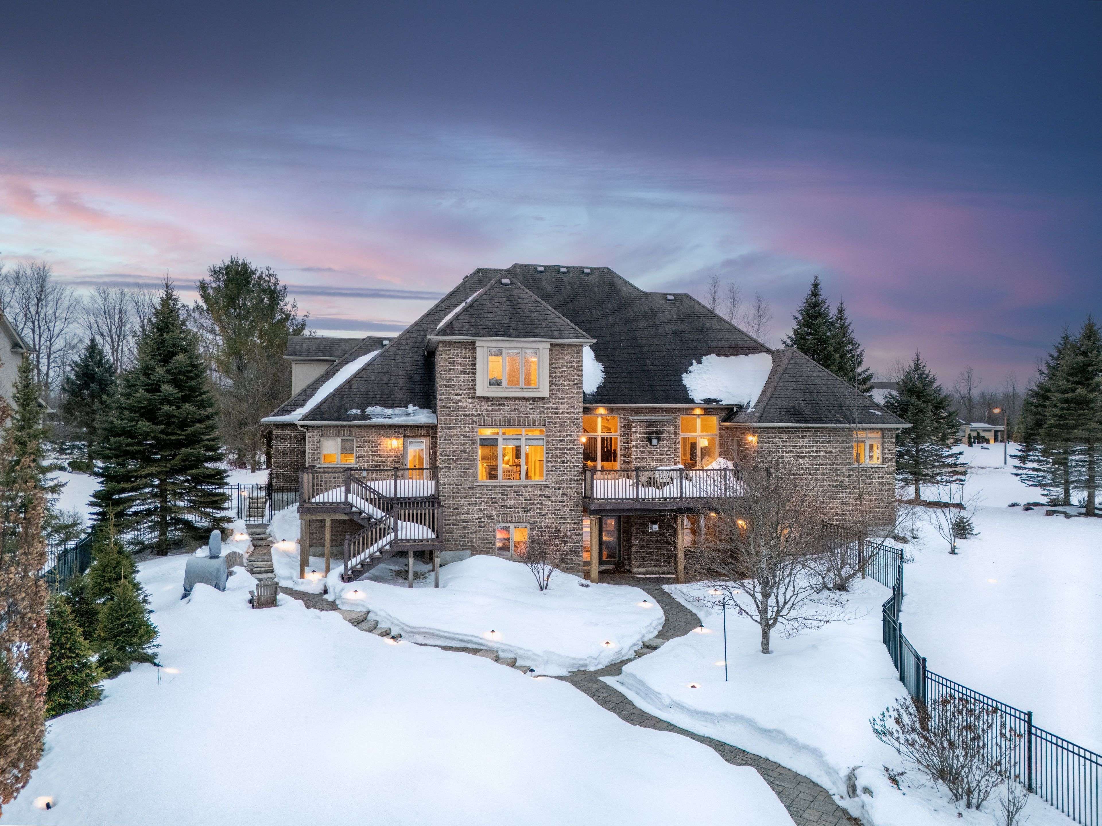 Milton, ON L0P 1B0,11375 Taylor CT