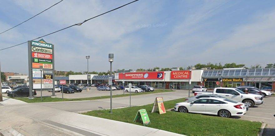 Toronto W05, ON M9M 3A6,2552 Finch AVE W #16B