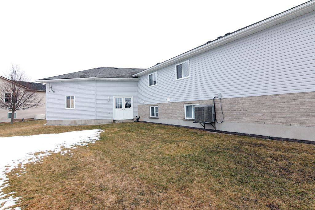 Fort Erie, ON L0S 1N0,3934 Christina CT