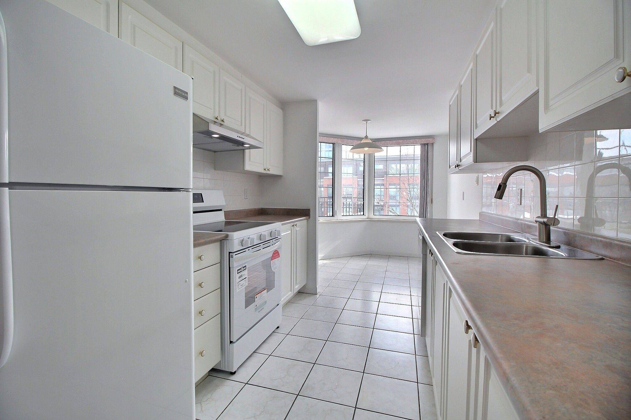 Toronto E05, ON M1T 3W3,188 Bonis AVE #513