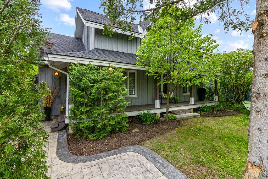 Blue Mountains, ON L9Y 0R2,147 CARMICHAEL CRES