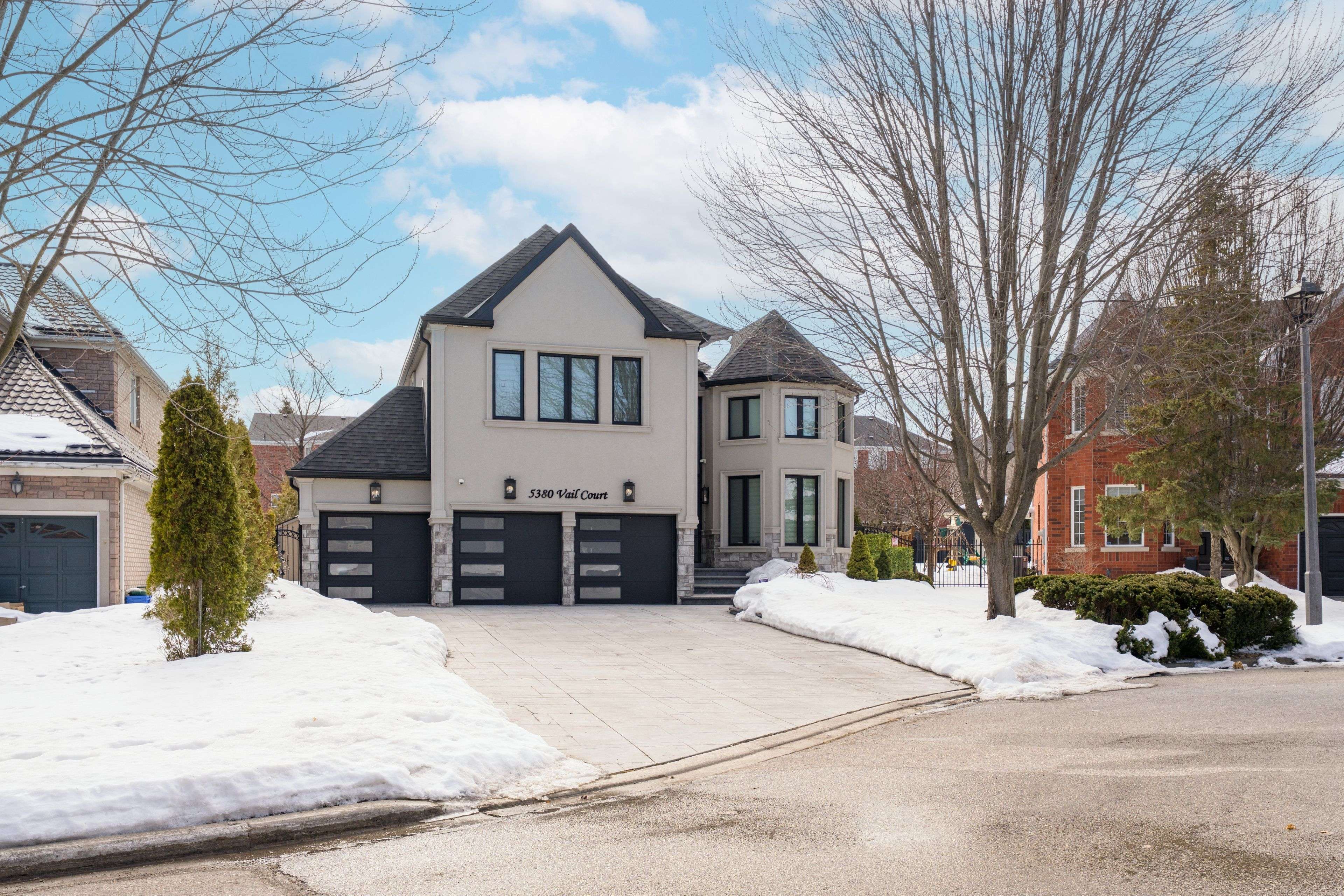 Mississauga, ON L5M 6G9,5380 Vail CT