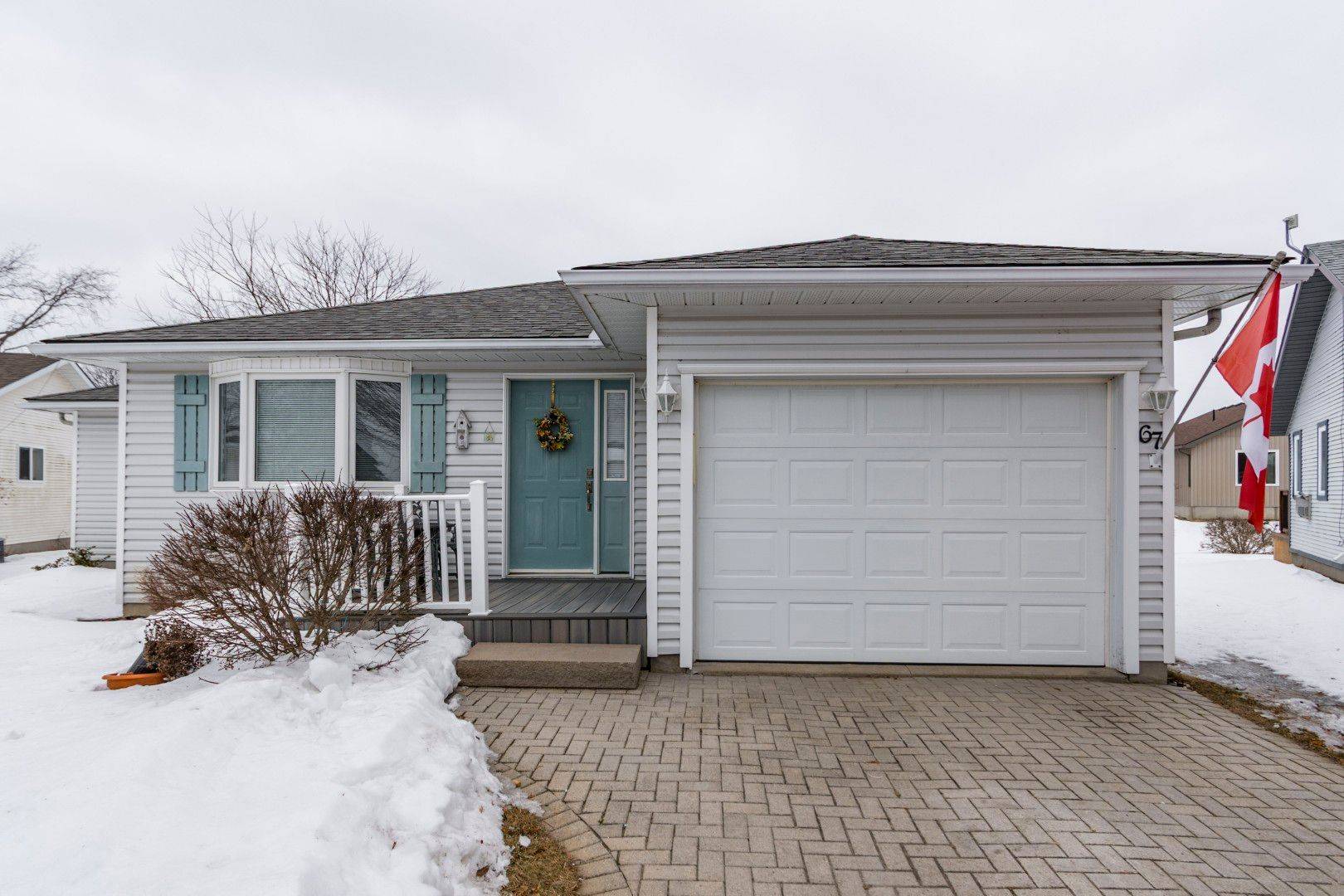 Prince Edward County, ON K0K 3L0,67 Sandbanks CT