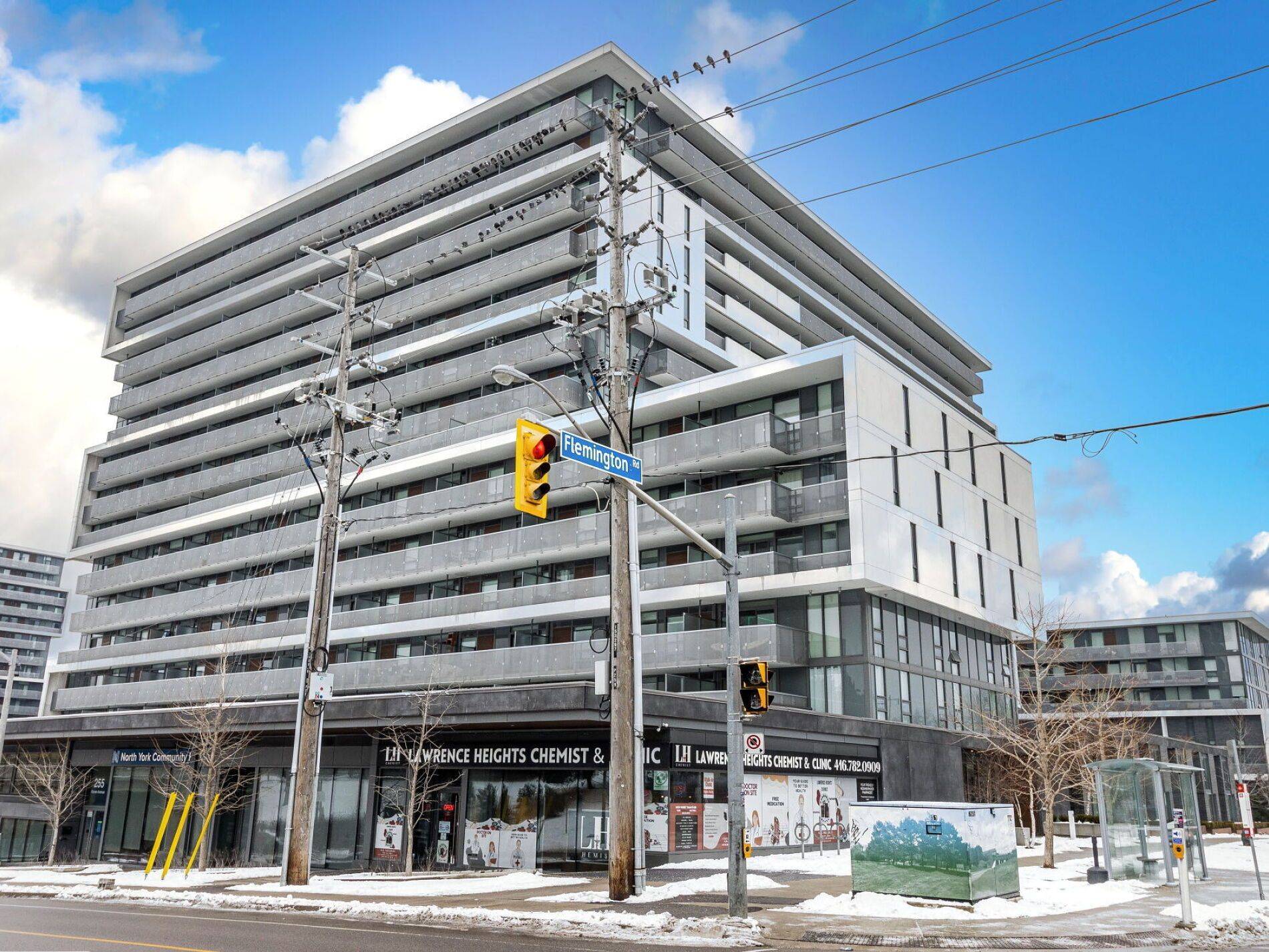 Toronto W04, ON M6A 1N6,160 Flemington RD #418