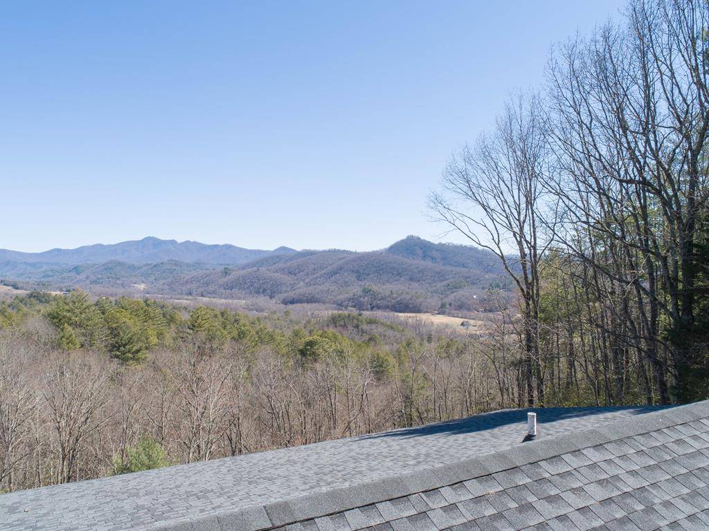 Hayesville, NC 28904,608 Caesars Cove Drive