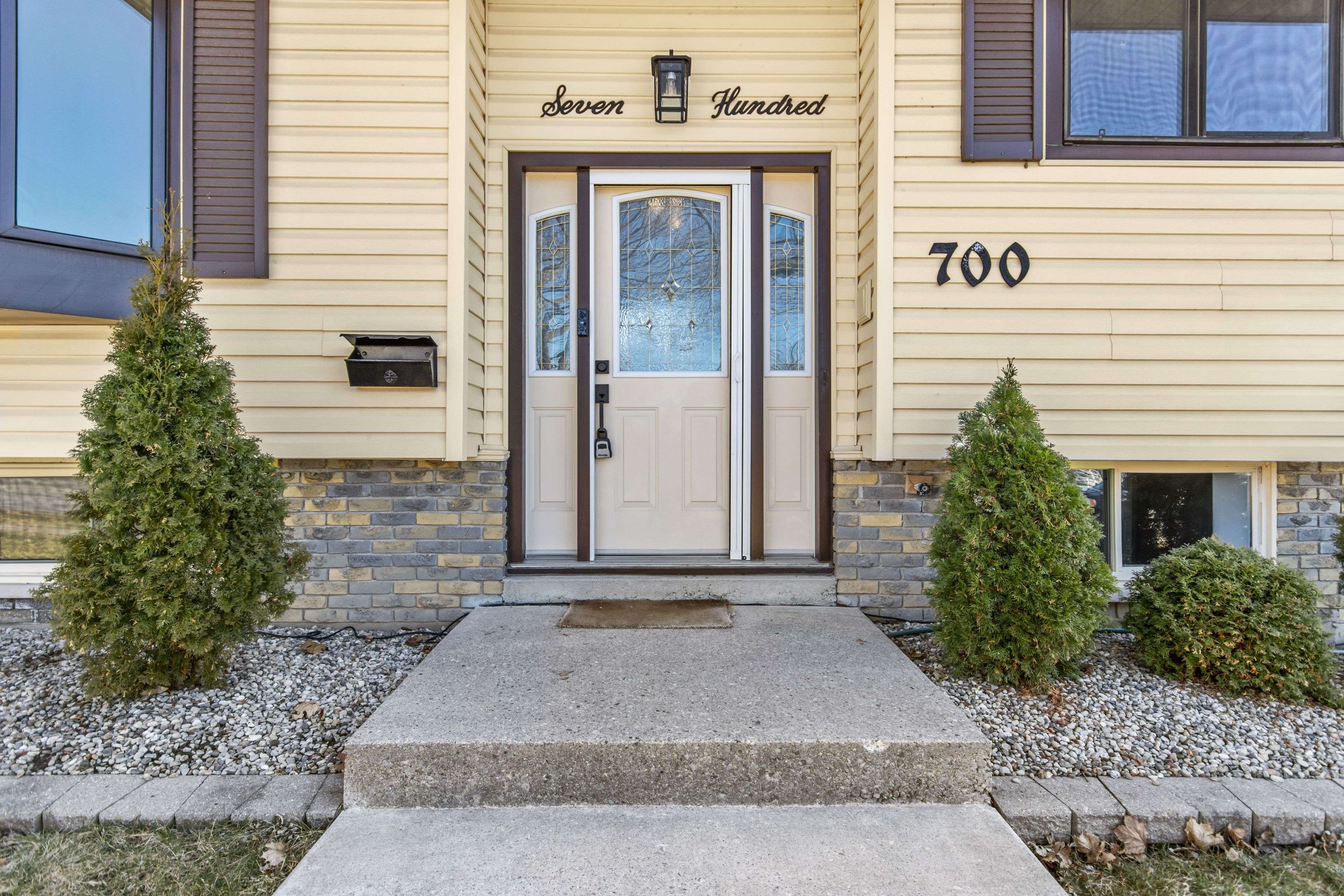 Kingston, ON K7M 5M4,700 LAIDLAW CRES