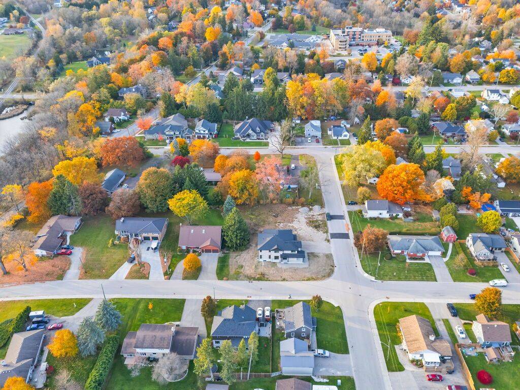 Ingersoll, ON N5C 1R8,4 Elm ST