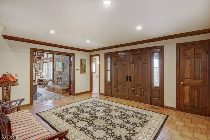 Scotch Plains Twp., NJ 07076,14 Jenna Court