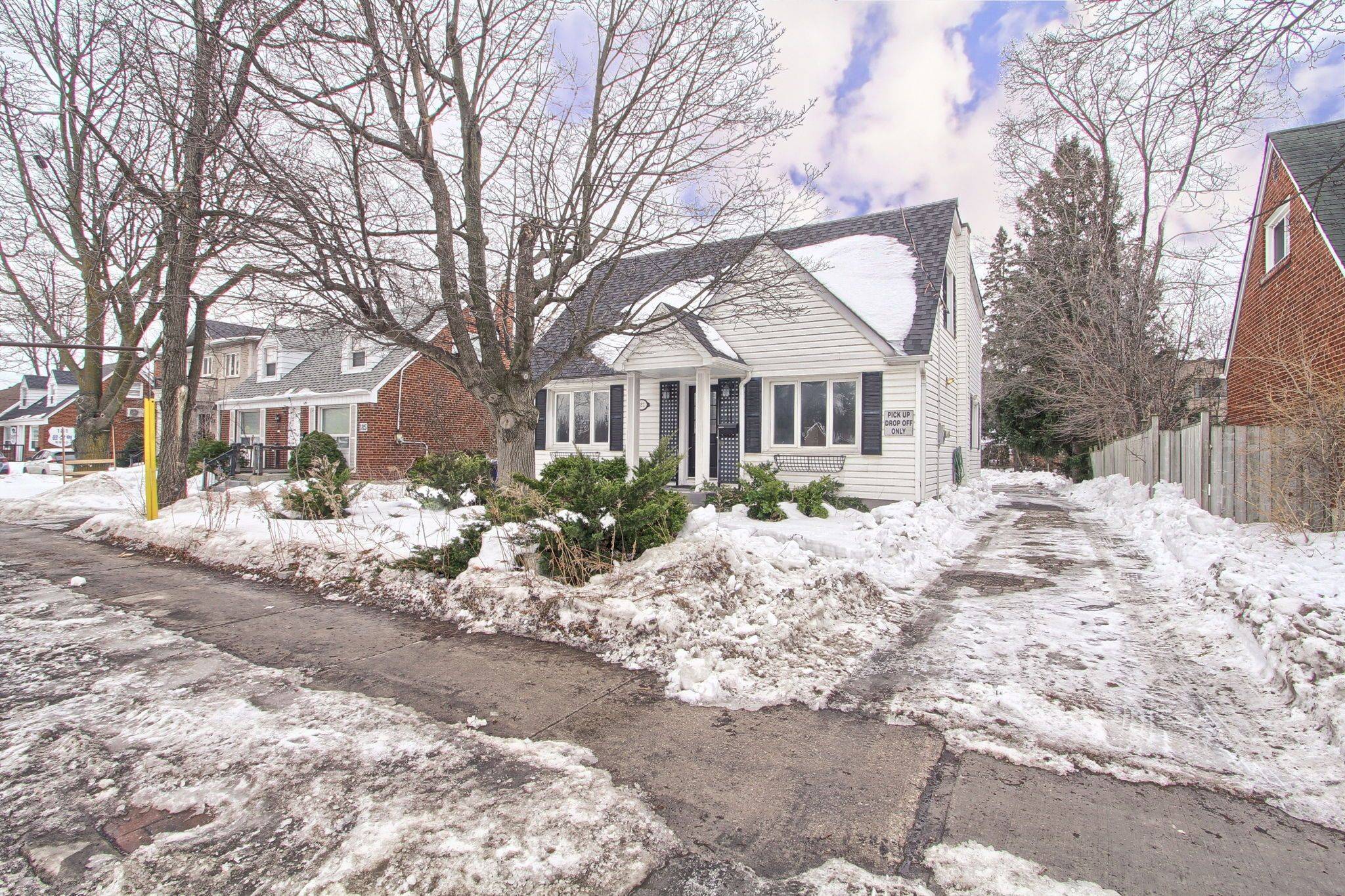 Toronto C07, ON M2R 1M2,187 Finch AVE W