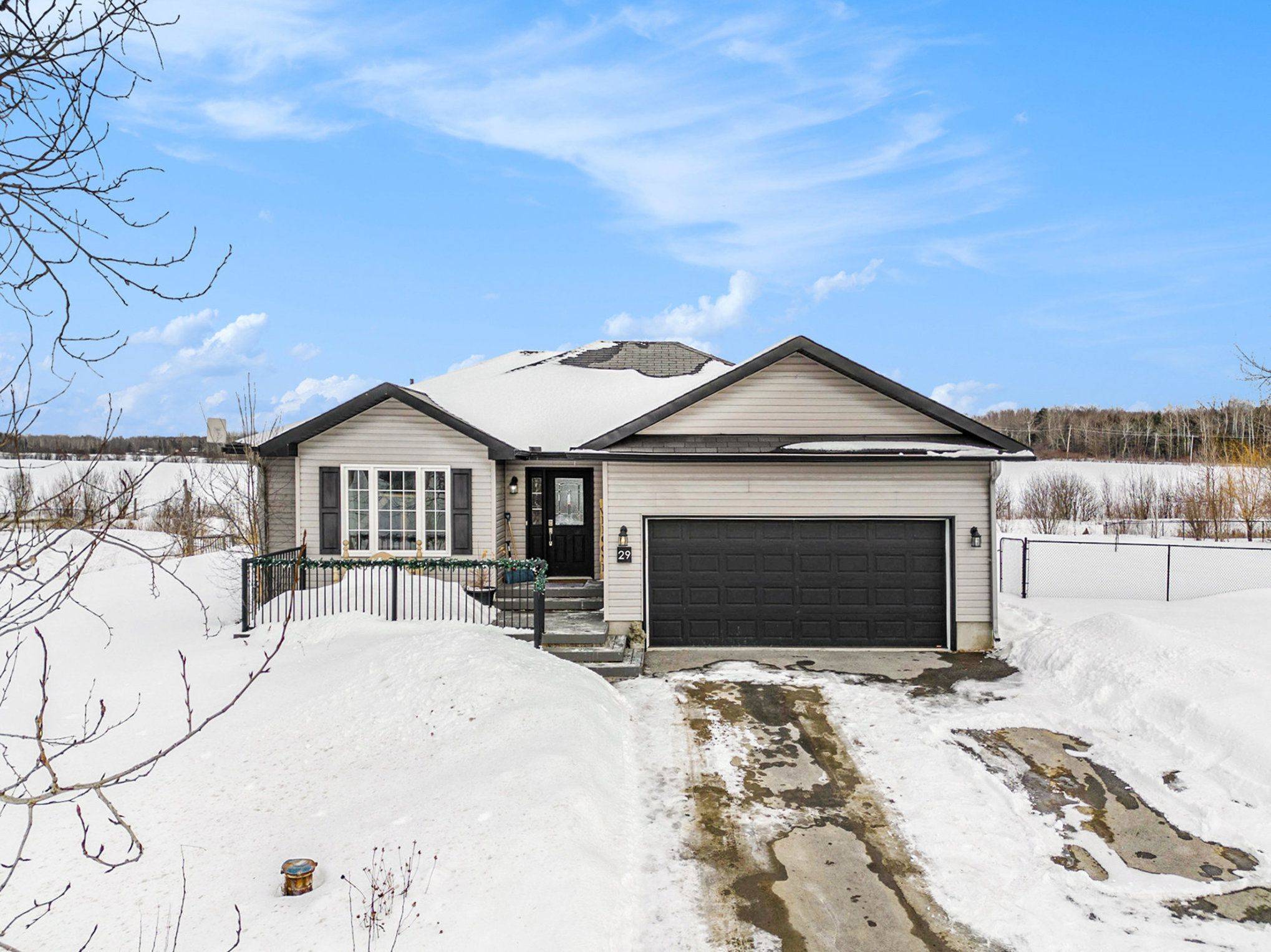 North Grenville, ON K0G 1J0,29 Tamarack CIR