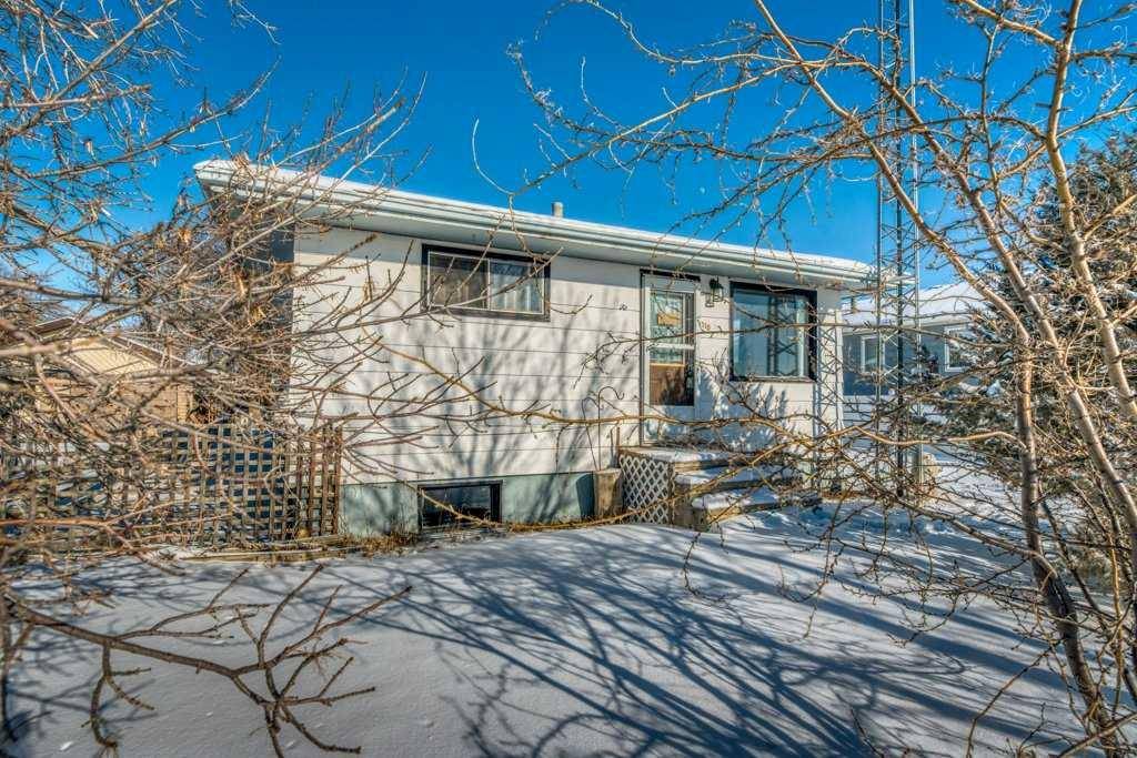 Tilley, AB T0J 2B0,110 1 AVE