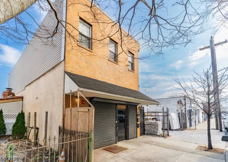 Newark City, NJ 07102,114 Orchard St