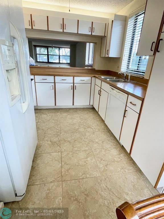 Tamarac, FL 33321,10603 W Clairmont Circle #111