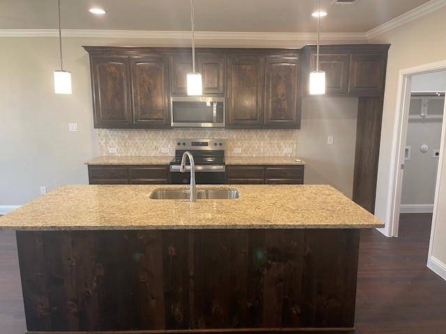 Cleburne, TX 76033,709 Lake Murray Lane
