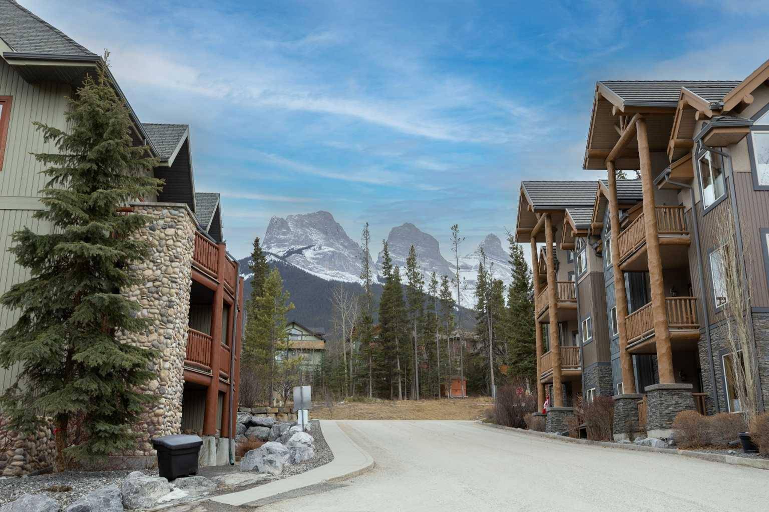 Canmore, AB T1W 3H5,150 Crossbow PL #104