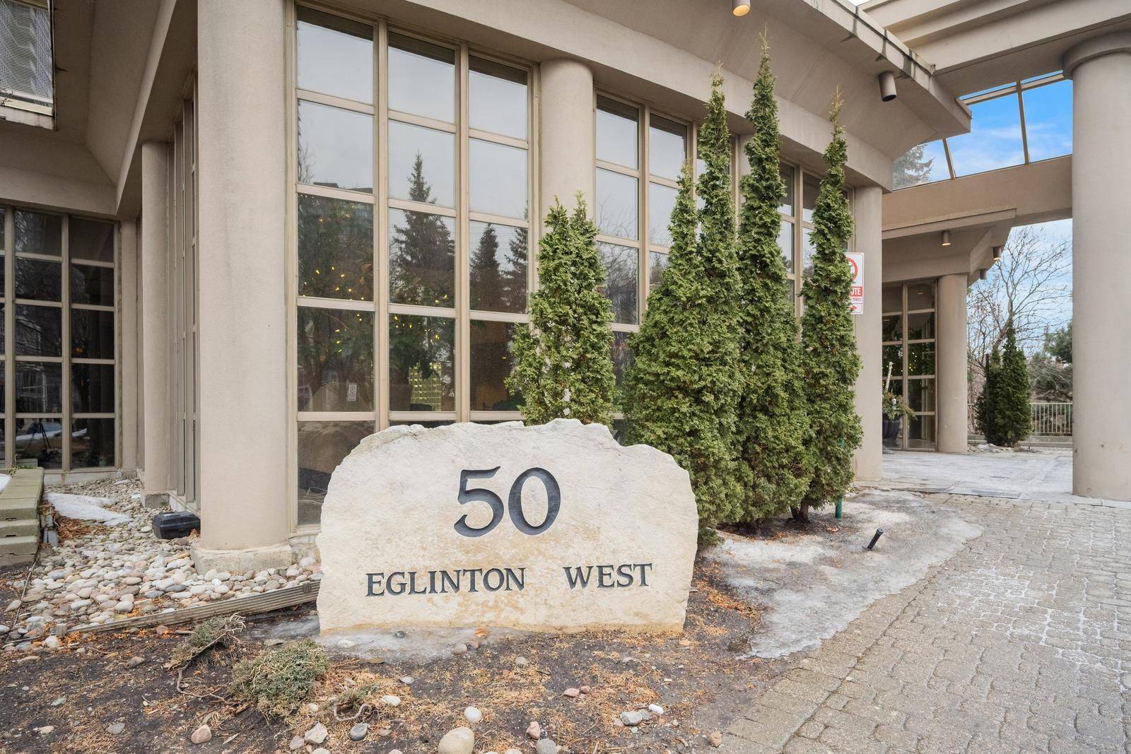 Mississauga, ON L5R 3P5,50 Eglinton AVE W #1106