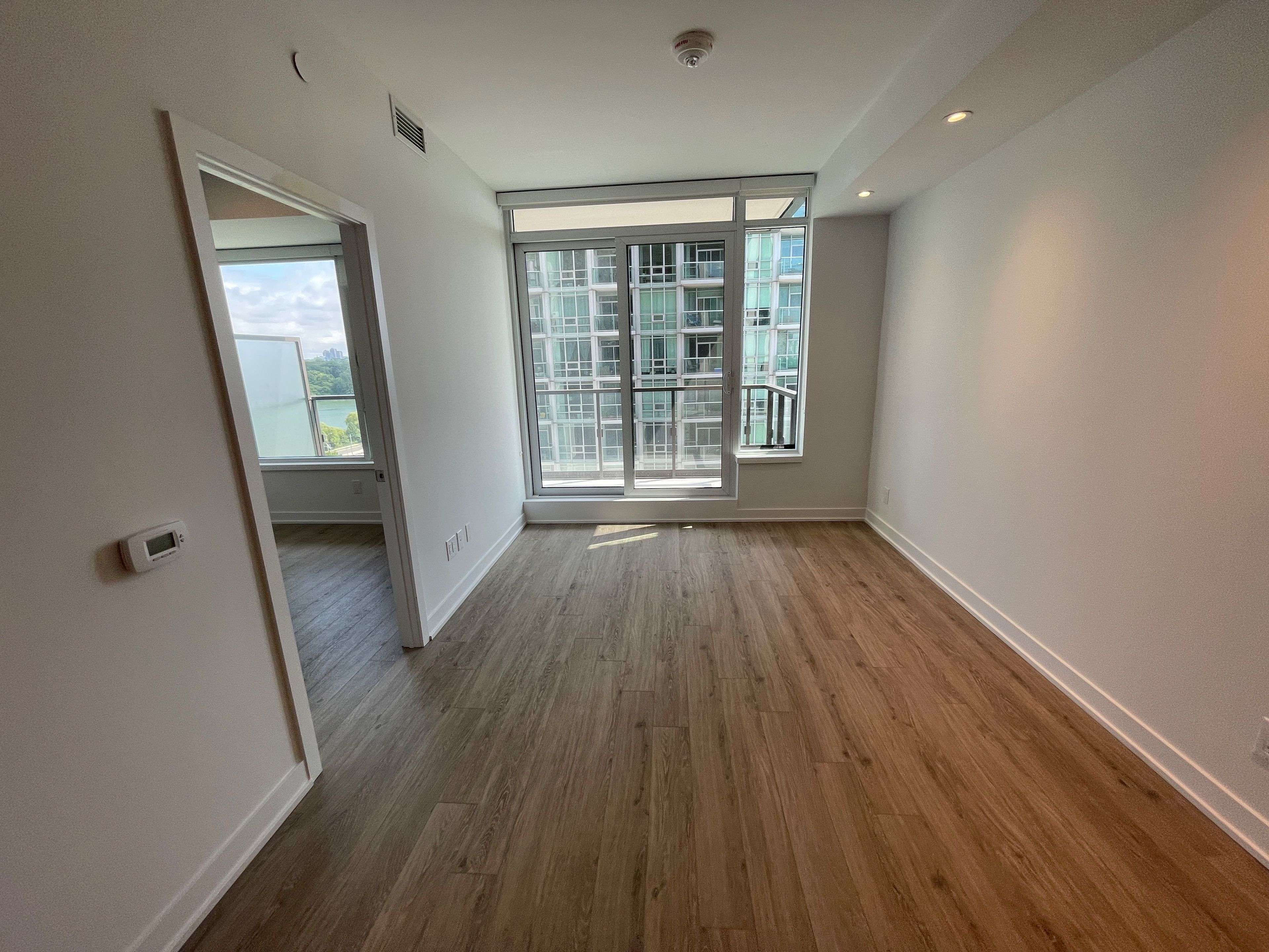 Toronto W01, ON M6S 0B1,1926 Lake Shore BLVD W #1506