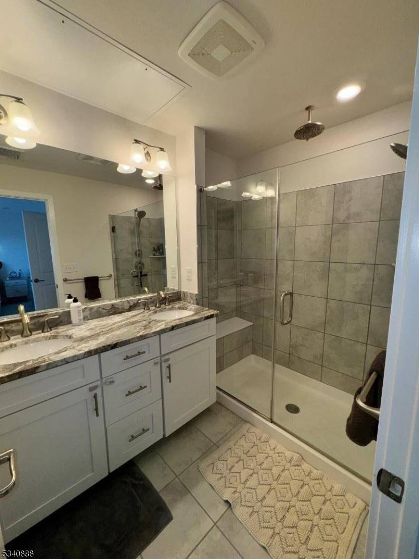 Morris Twp., NJ 07960,6 Colgate Dr