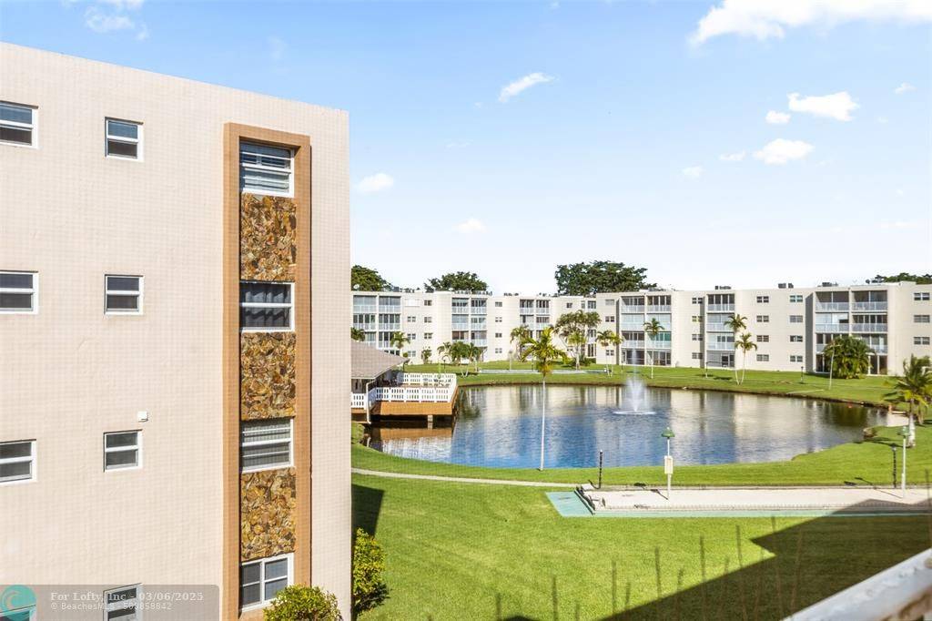 Dania Beach, FL 33004,201 SE 11th Ter #302