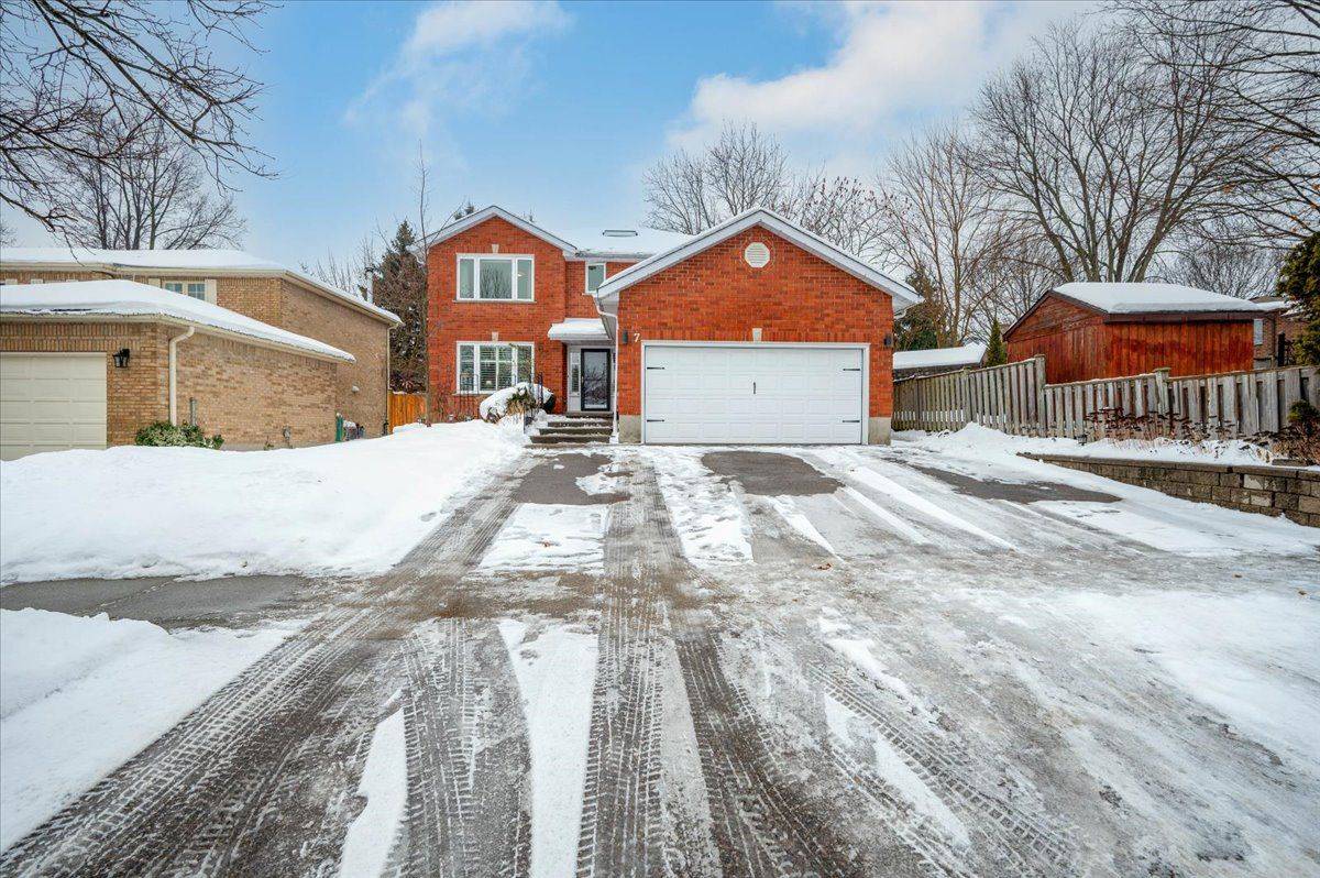 Kitchener, ON N2A 3C2,7 Chandos DR