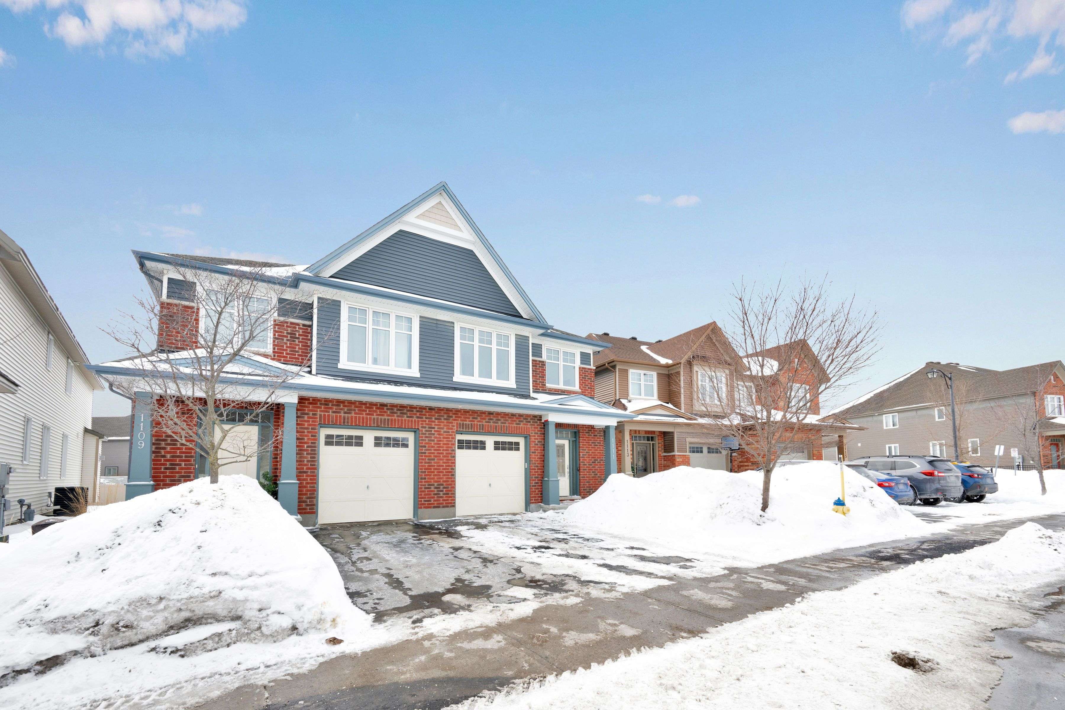 Barrhaven, ON K2J 5S4,1111 Cobble Hill DR S