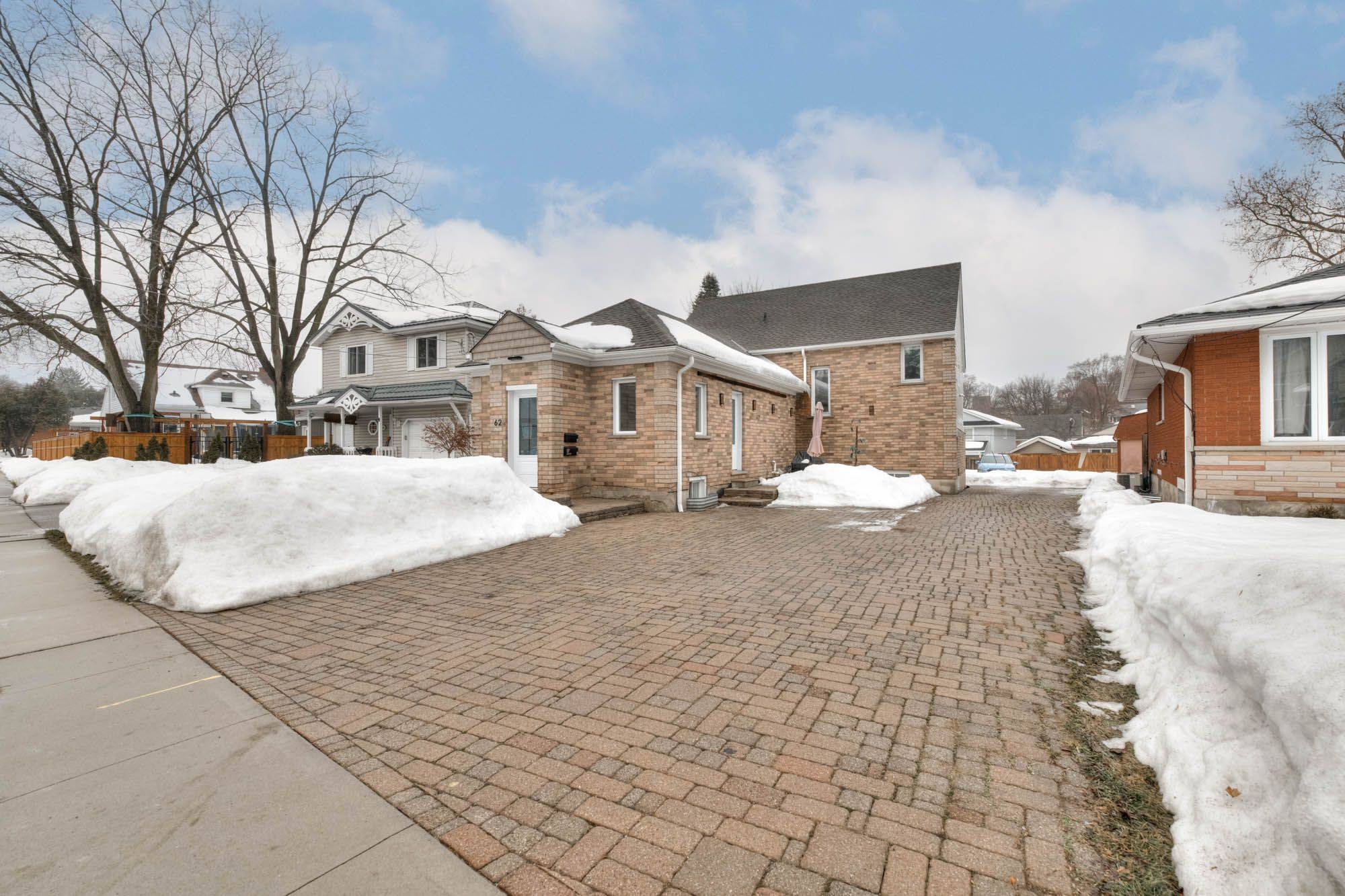 Kitchener, ON N2M 3G5,62 Perth RD