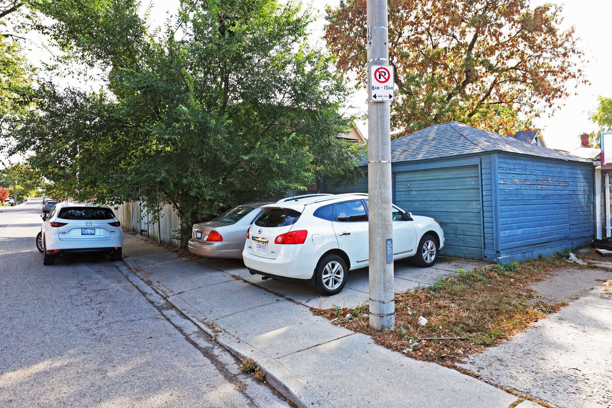 Toronto E03, ON M4C 3T1,212 Glebemount AVE #Main