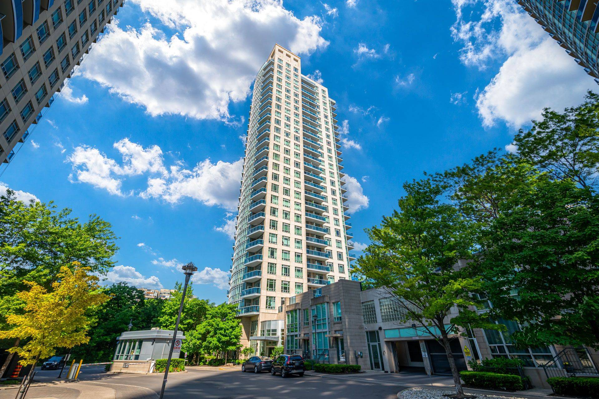 Mississauga, ON L4Z 0A3,90 Absolute AVE #503