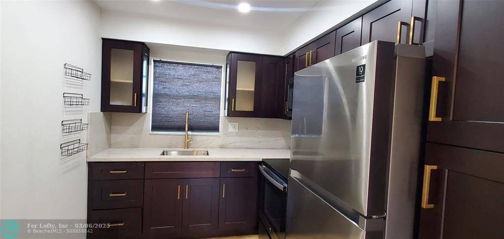 Hollywood, FL 33021,1200 Tallwood Ave #311