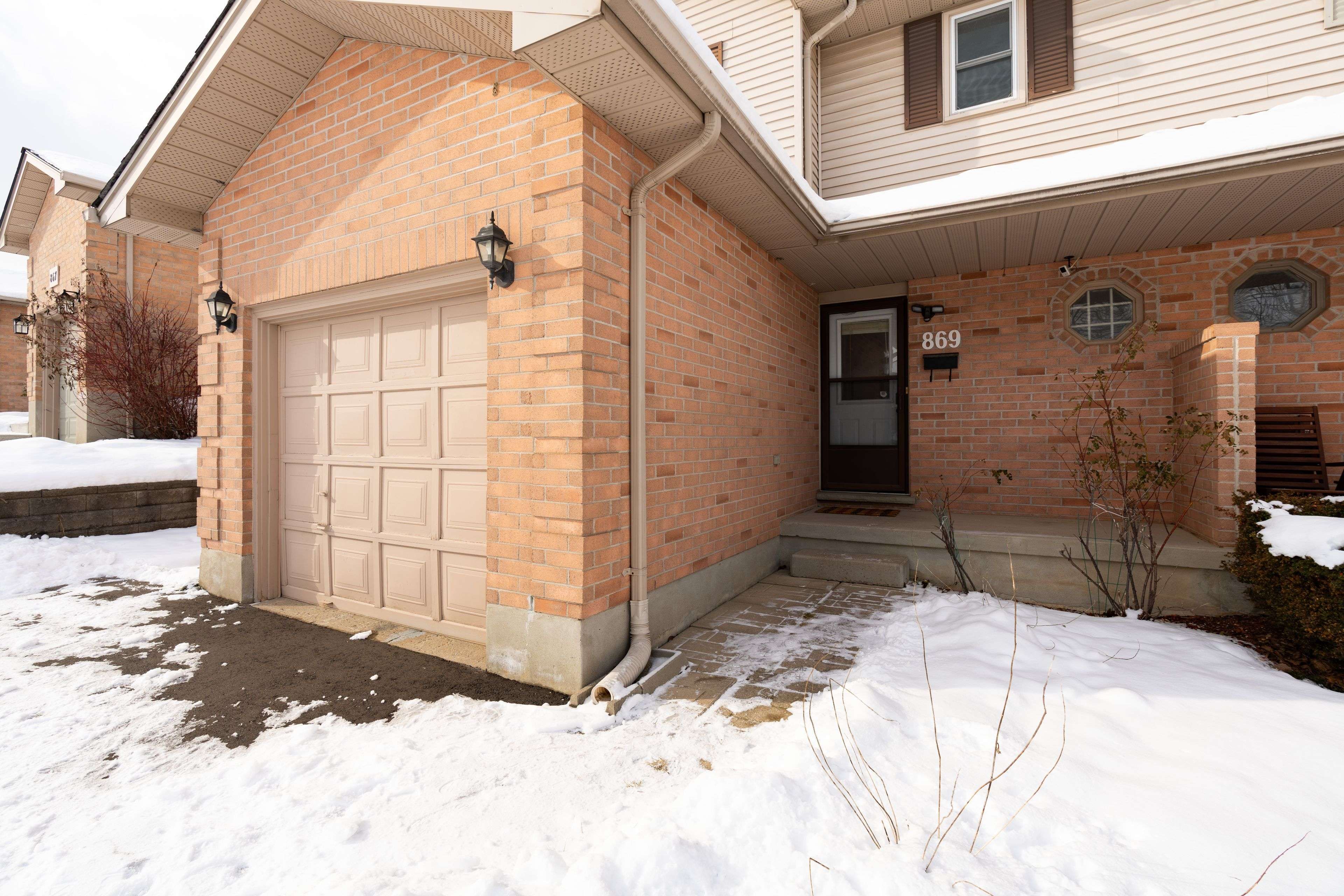 London, ON N5Z 5A7,869 Shelborne ST