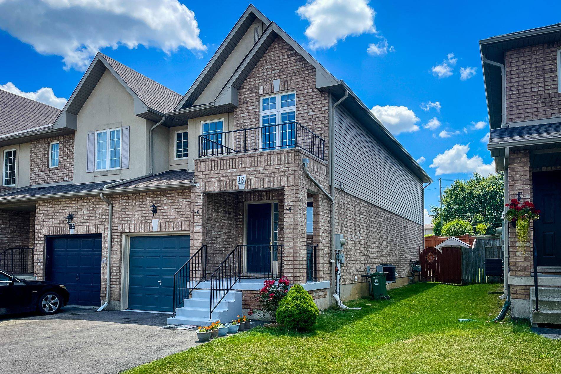 Hamilton, ON L8J 3Z8,112 Meadow Wood CRES