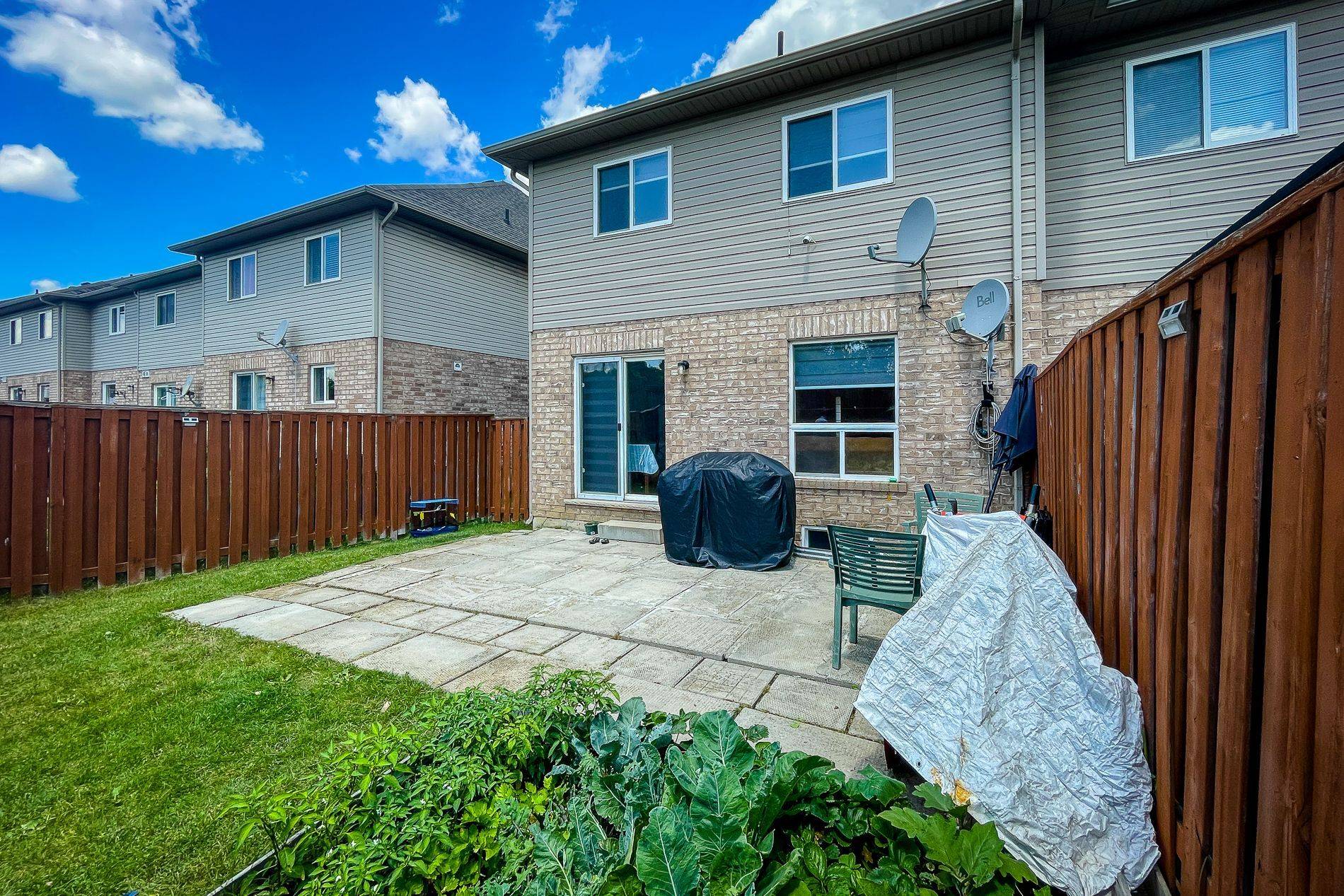 Hamilton, ON L8J 3Z8,112 Meadow Wood CRES