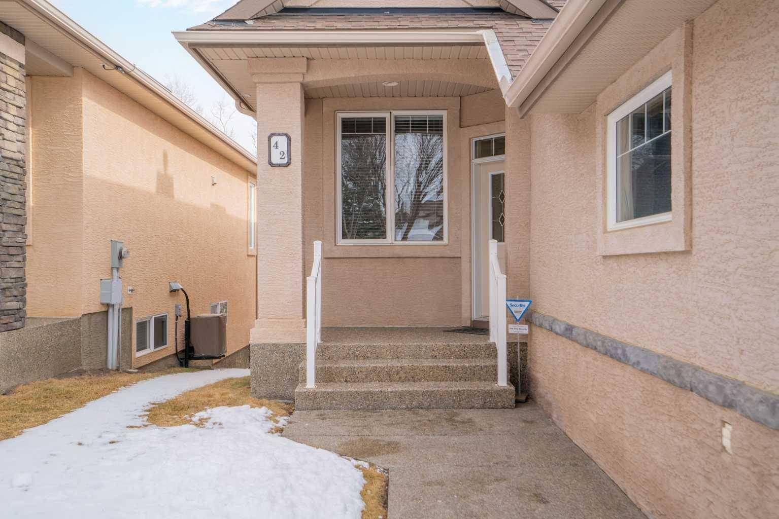 Calgary, AB T3H 5X1,42 Wentworth LNDG SW