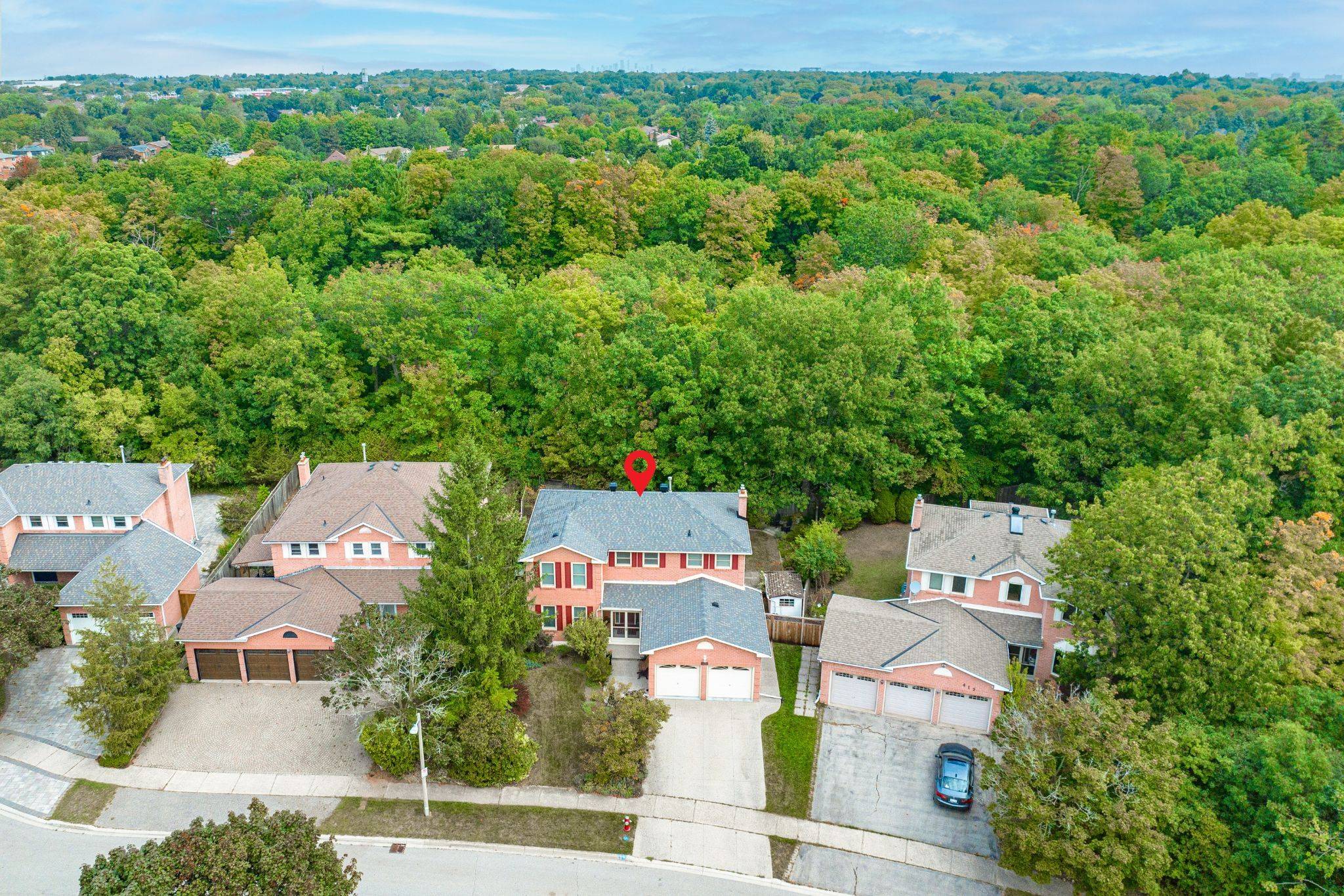 Oakville, ON L6H 4R3,416 Freeman CRES