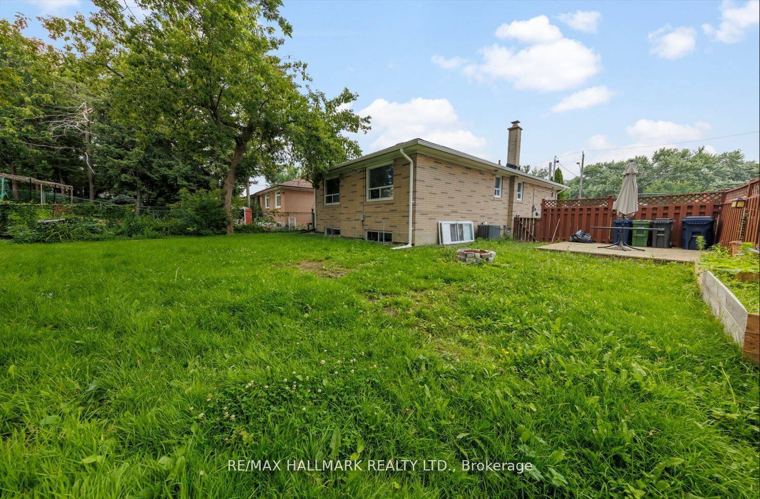 Toronto E08, ON M1K 4R7,39 Stansbury CRES #Upper