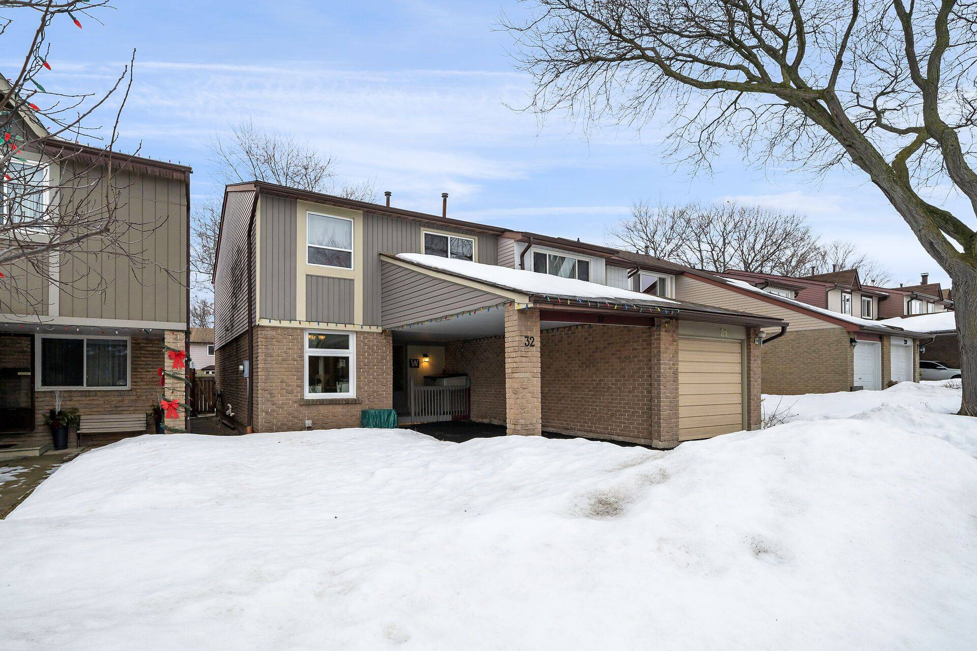 Oakville, ON L6H 2Z1,1550 Grosvenor ST #32