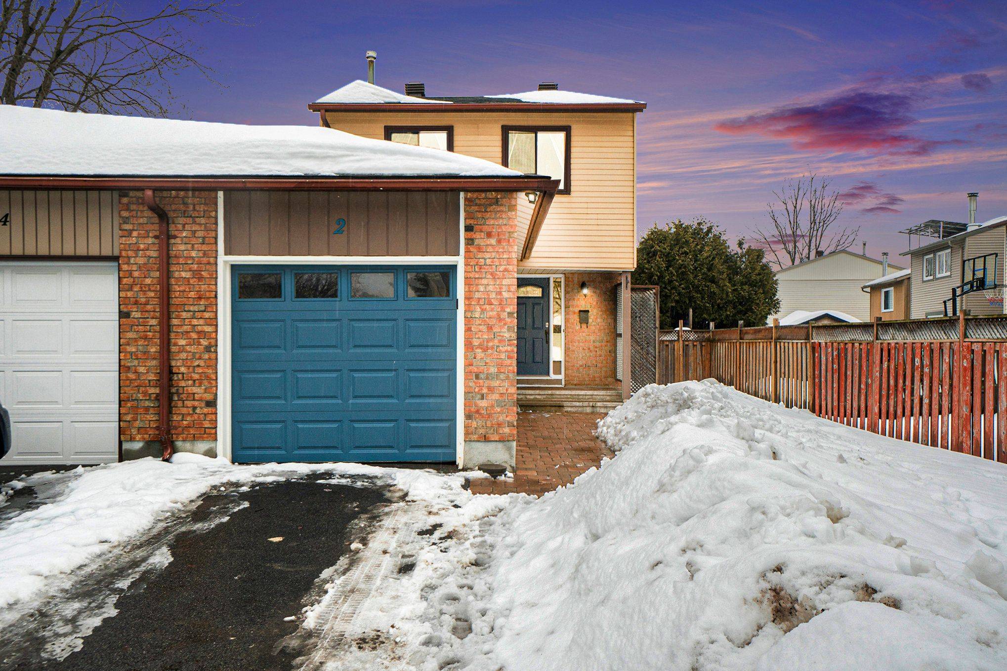 Barrhaven, ON K2J 2B2,2 Berkshire WAY