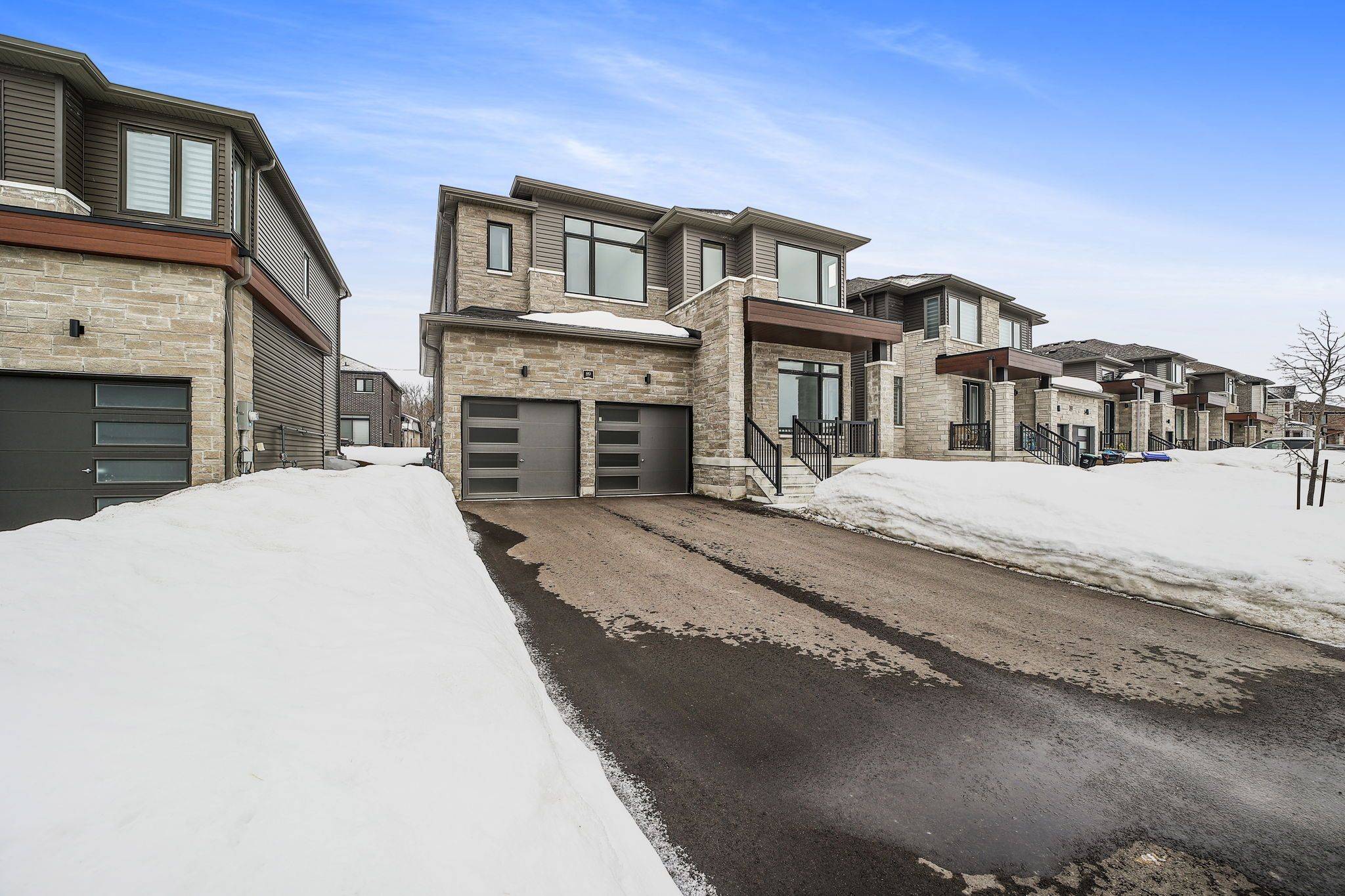 Wasaga Beach, ON L9Z 1J7,89 Sun Valley AVE