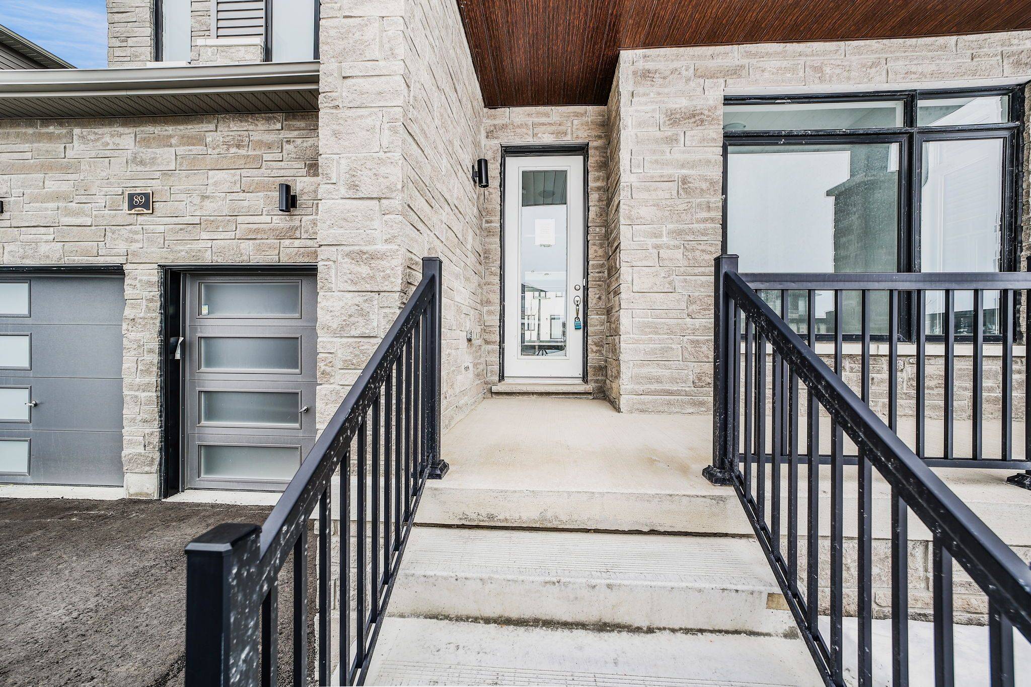 Wasaga Beach, ON L9Z 1J7,89 Sun Valley AVE