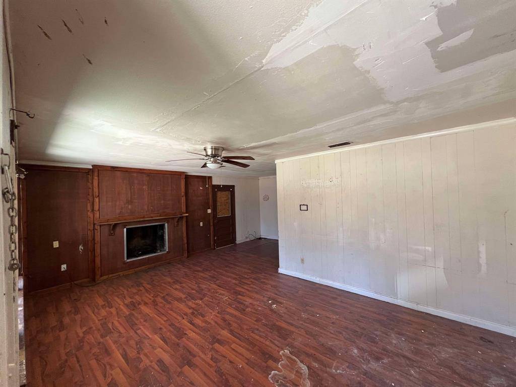 Shreveport, LA 71108,2098 Pinecroft Circle