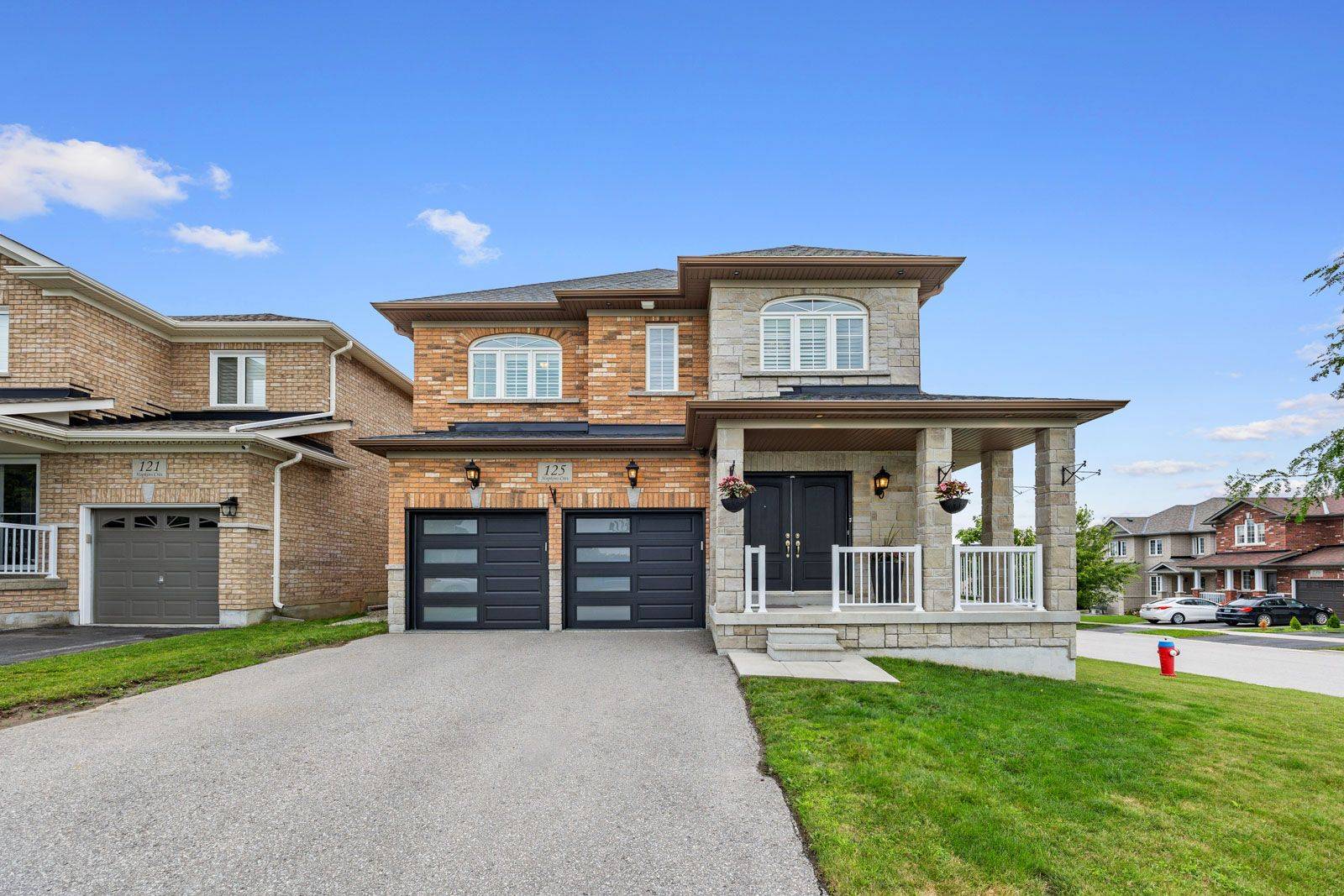 Bradford West Gwillimbury, ON L3Z 2A4,125 Hopkins CRES