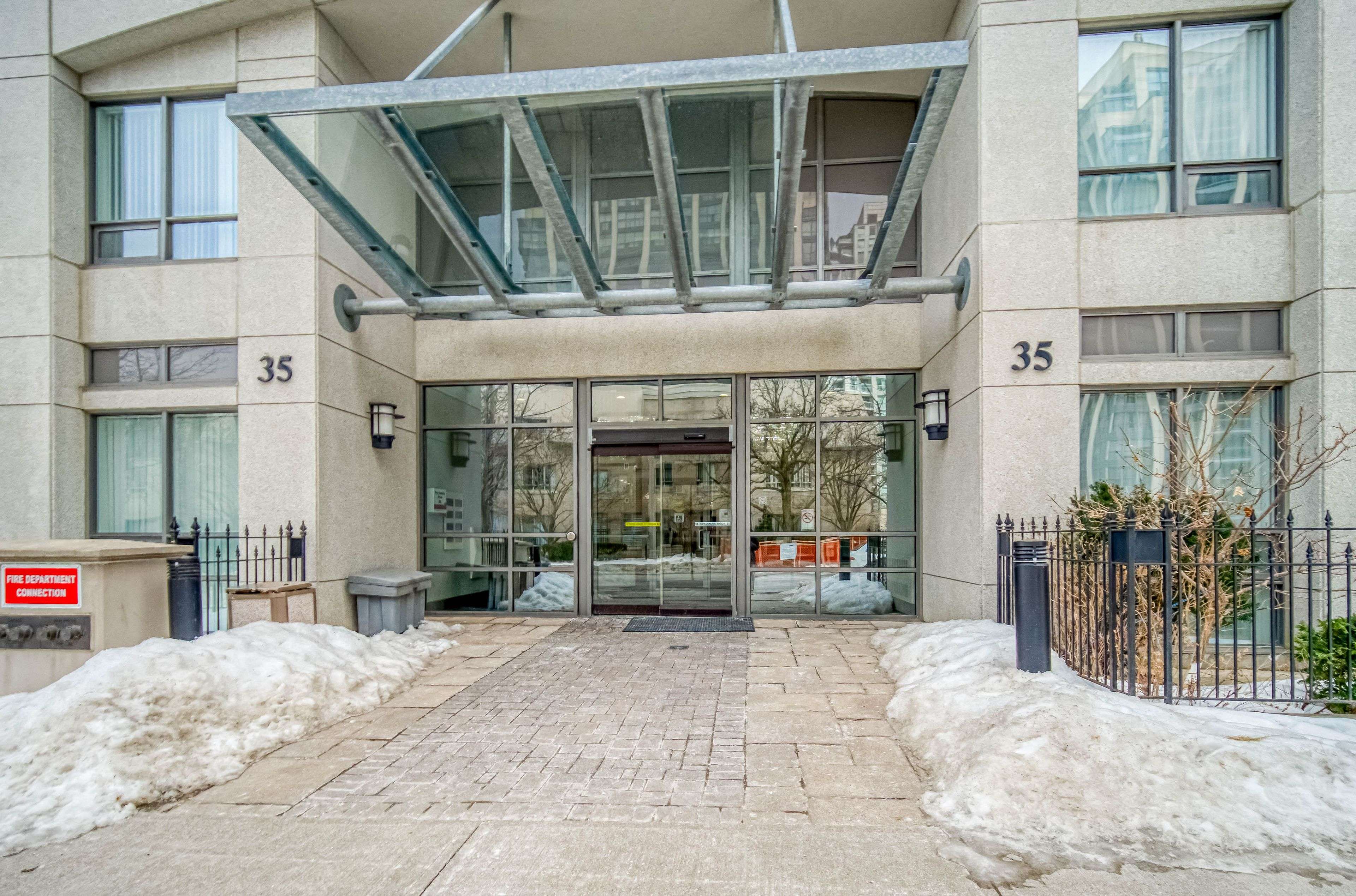Toronto C14, ON M2N 0A9,35 Hollywood AVE #1817