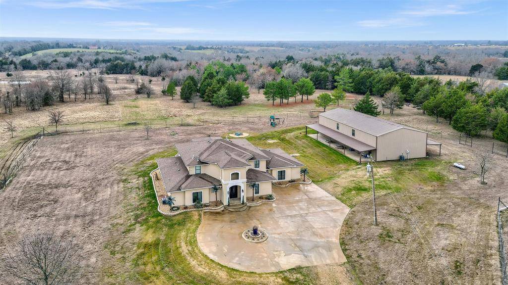 Savoy, TX 75479,930 County Road 1305