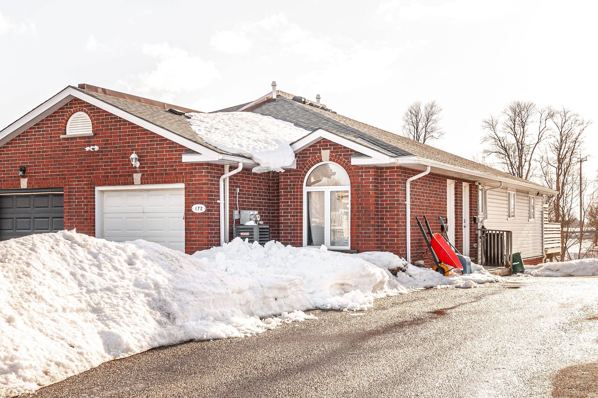 Stratford, ON N4Z 1H9,172 Athlone CRES