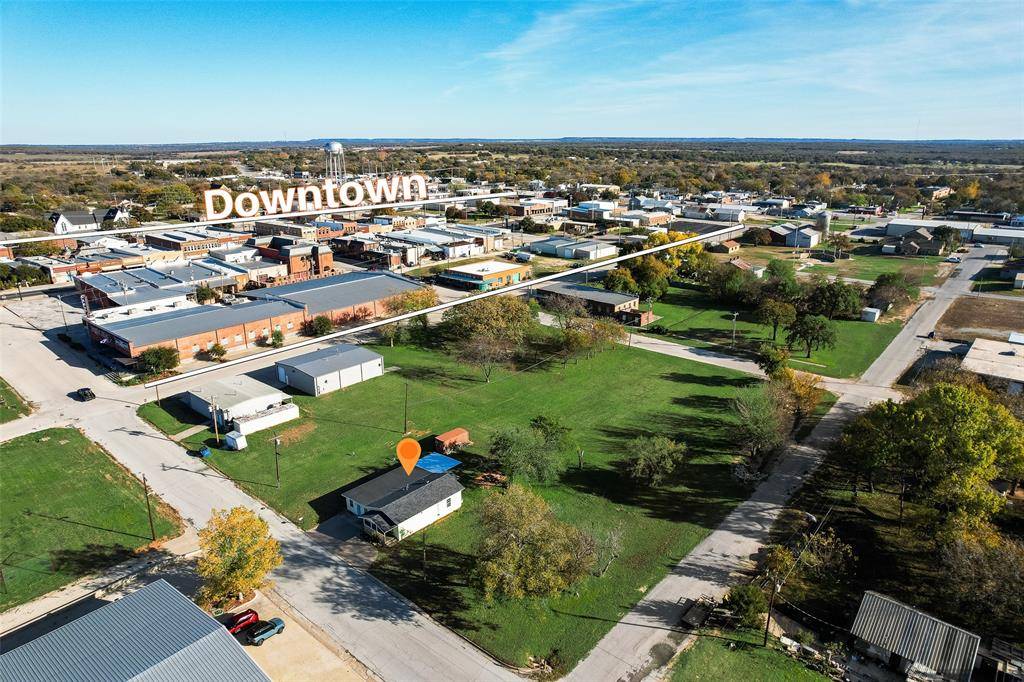 Nocona, TX 76255,209 W Walnut Street