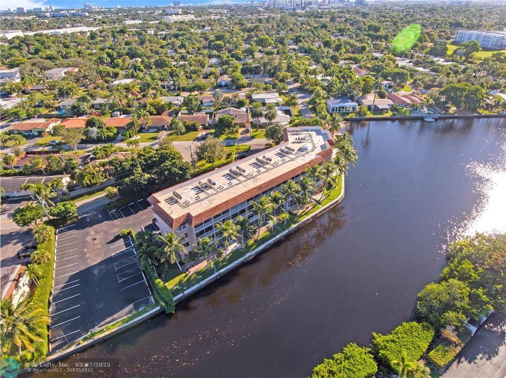 Fort Lauderdale, FL 33305,801 NE 18th Ct #109
