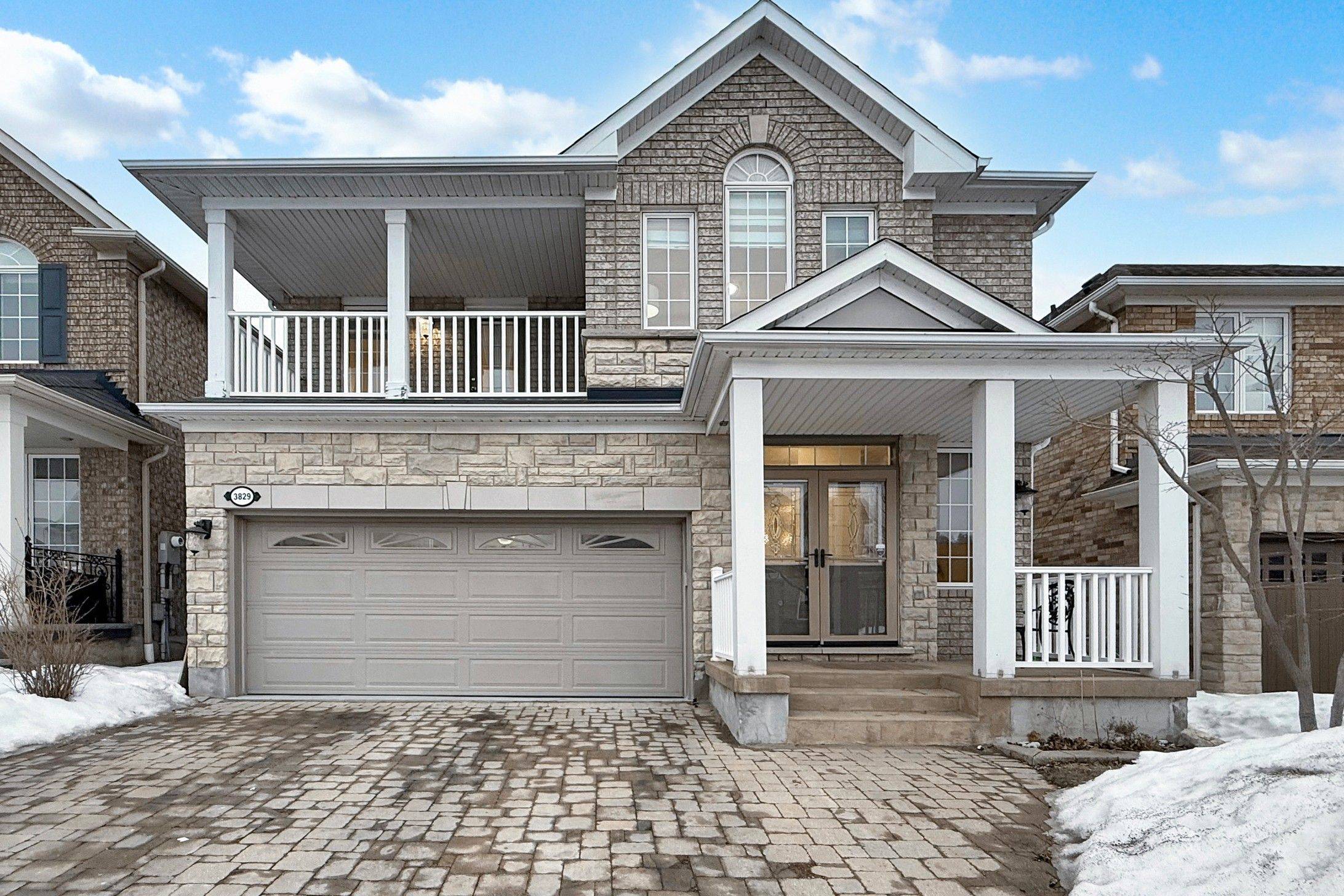 Mississauga, ON L5M 7X9,3829 Larisa GRV