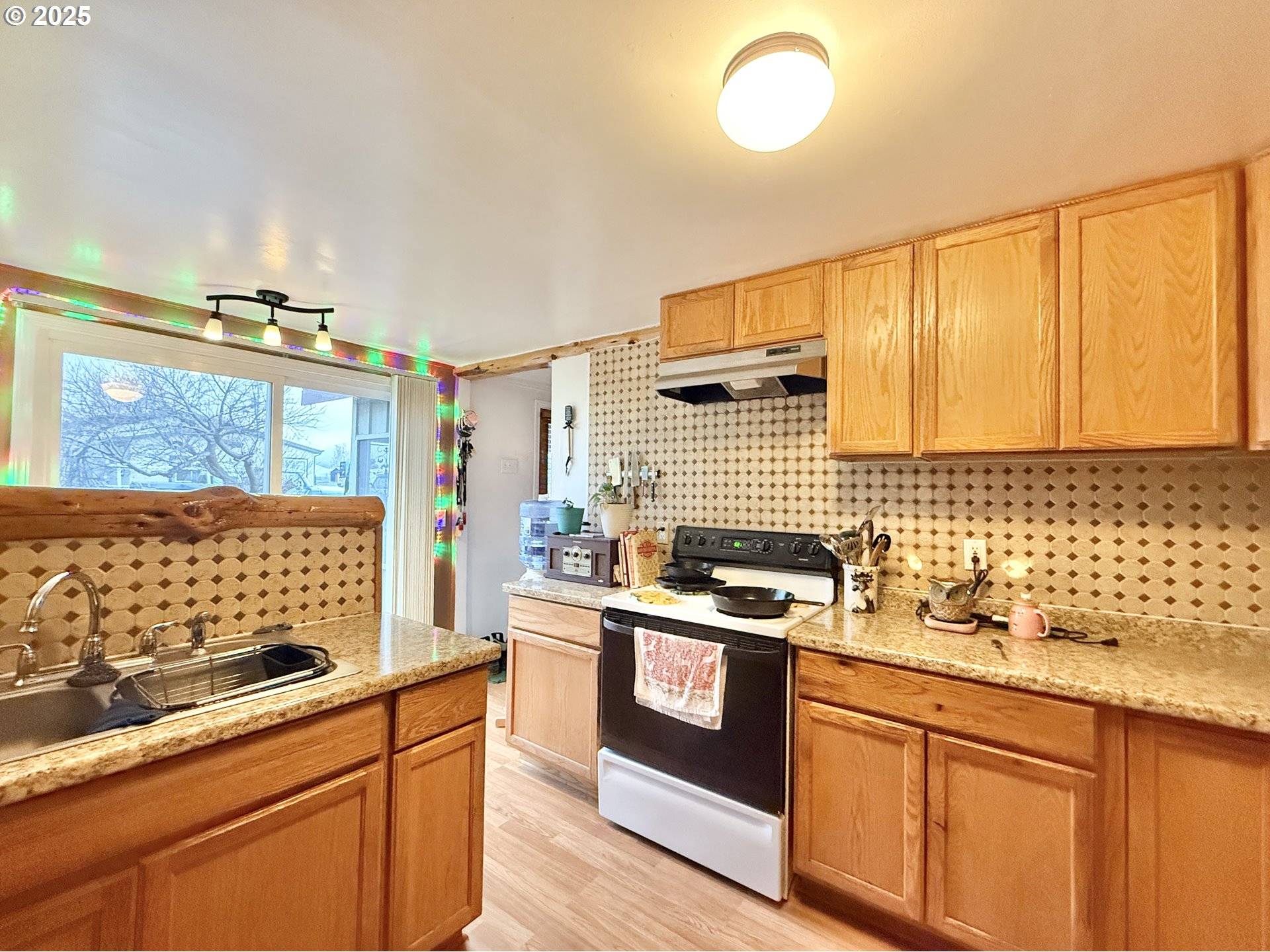 Prairie City, OR 97869,138 W 12TH ST