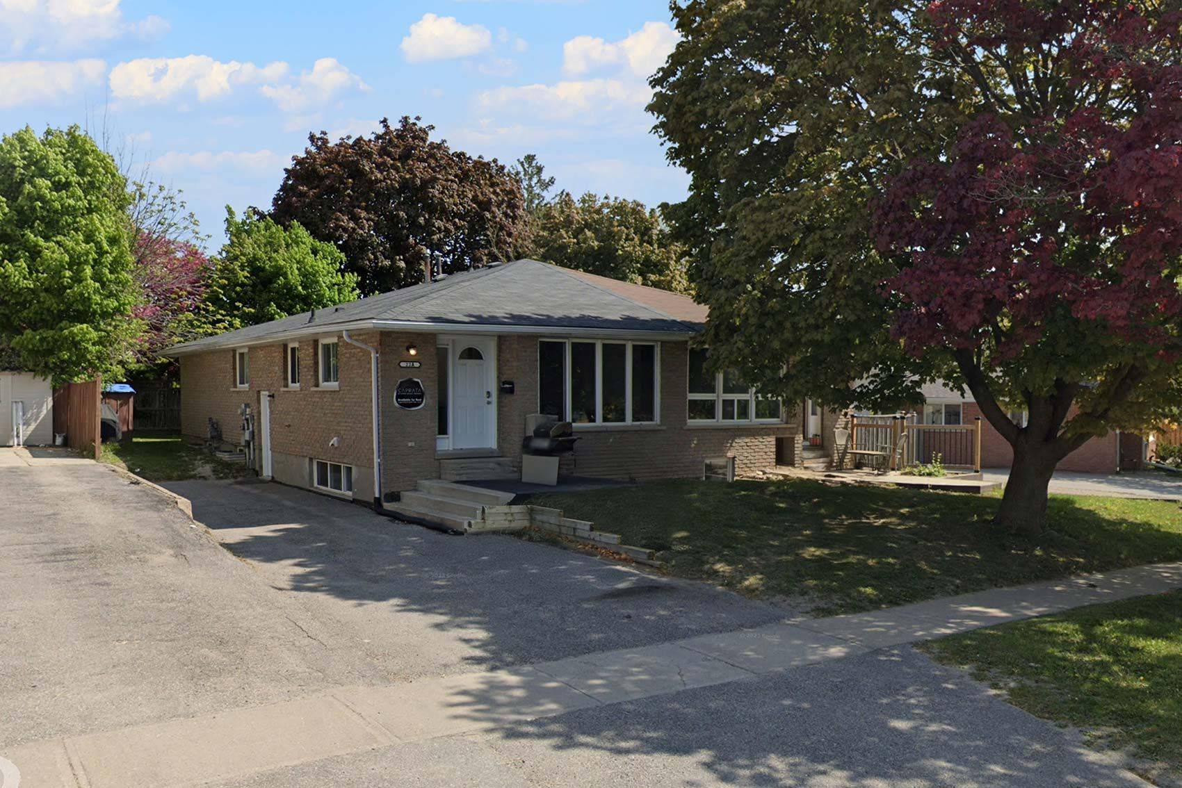 Barrie, ON L4M 5J5,22A Bernick DR